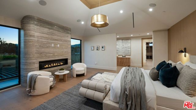 565 Toyopa Drive, Pacific Palisades (los Angeles), CA 90272