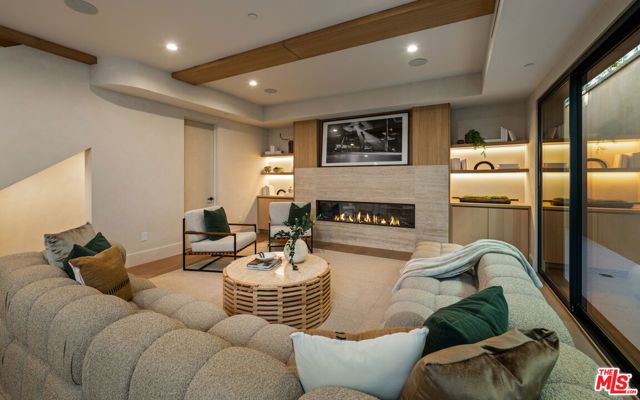 565 Toyopa Drive, Pacific Palisades (los Angeles), CA 90272