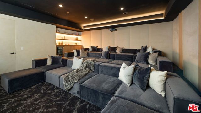 565 Toyopa Drive, Pacific Palisades (los Angeles), CA 90272