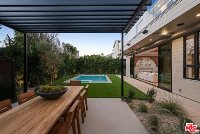 565 Toyopa Drive, Pacific Palisades (los Angeles), CA 90272