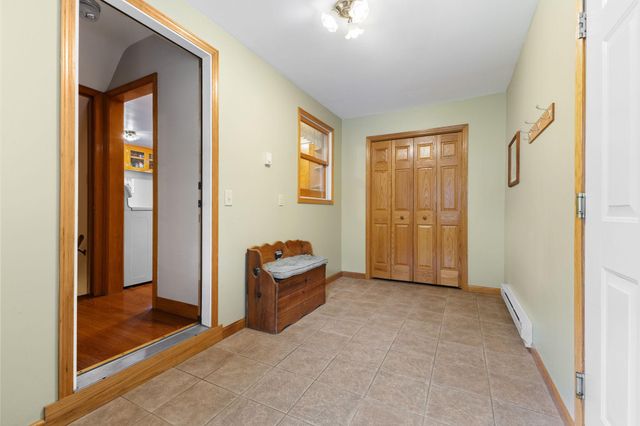 1405 Belmont Lane W, Roseville, MN 55113