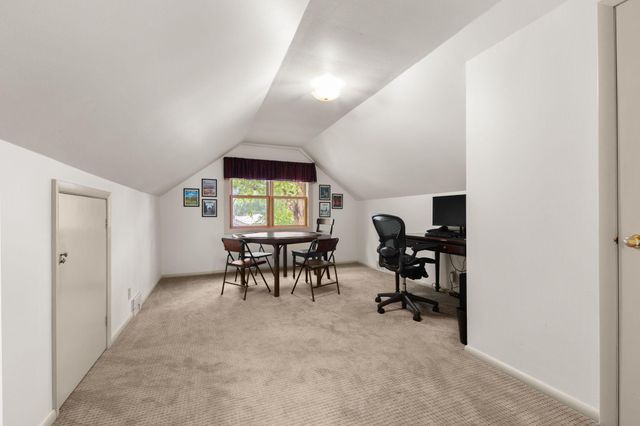 1405 Belmont Lane W, Roseville, MN 55113