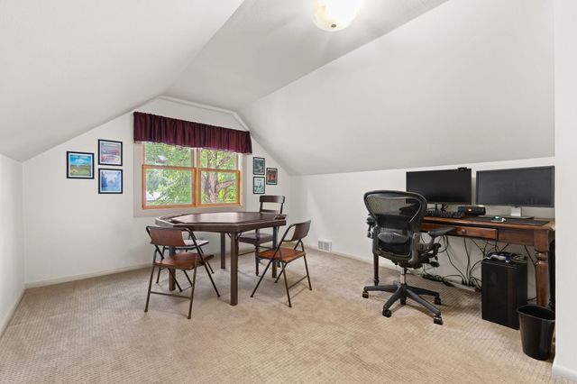 1405 Belmont Lane W, Roseville, MN 55113