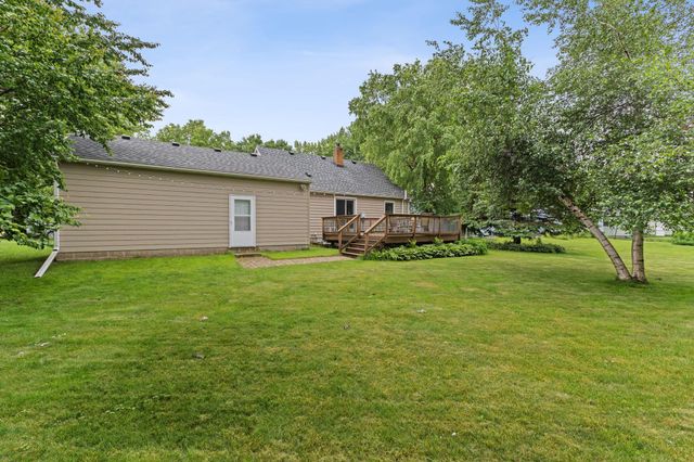 1405 Belmont Lane W, Roseville, MN 55113