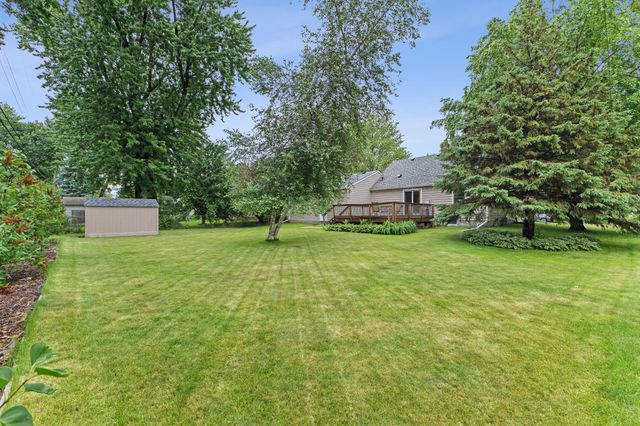 1405 Belmont Lane W, Roseville, MN 55113