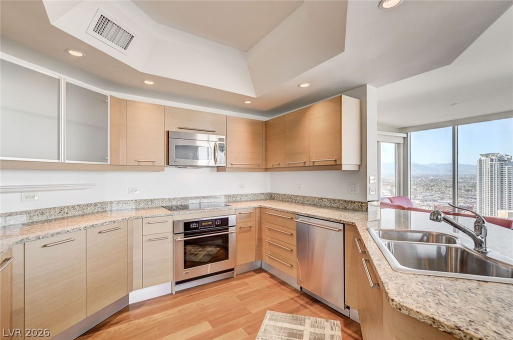 222 Karen Avenue 3508, Las Vegas, NV 89109 — photo 5