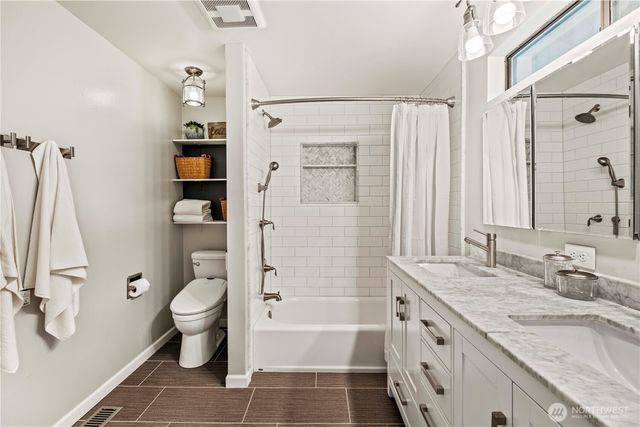 1633 217th Place SE, Sammamish, WA 98075