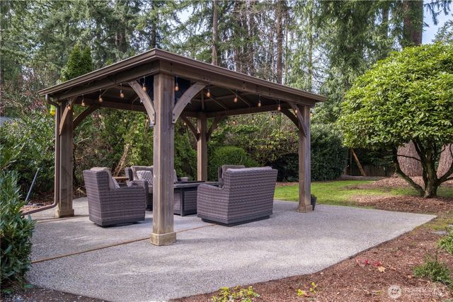 1633 217th Place SE, Sammamish, WA 98075