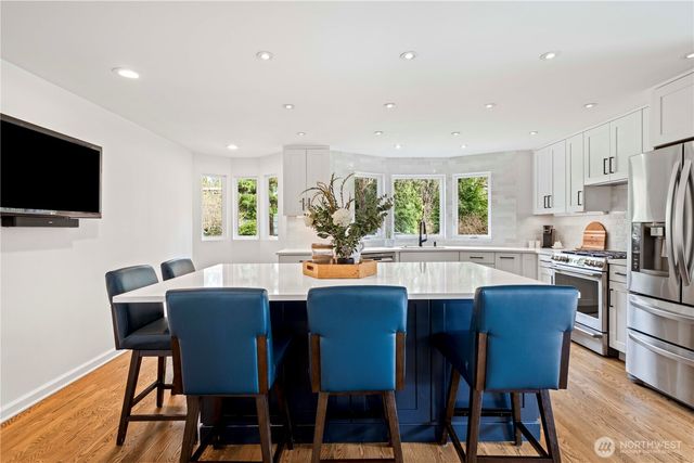 1633 217th Place SE, Sammamish, WA 98075