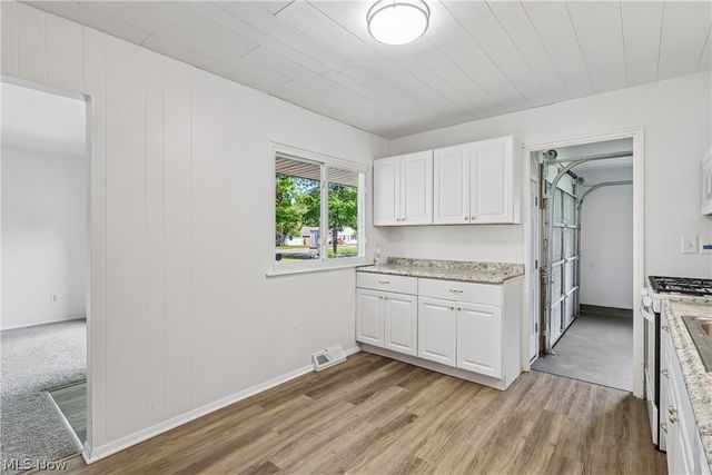 9011 Manorford Drive, Cleveland, OH 44130