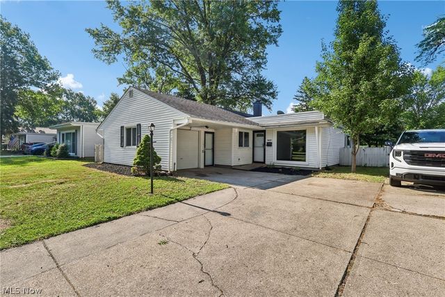 9011 Manorford Drive, Cleveland, OH 44130