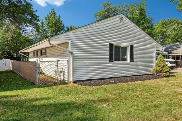 9011 Manorford Drive, Cleveland, OH 44130