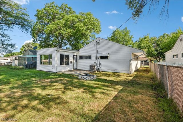 9011 Manorford Drive, Cleveland, OH 44130