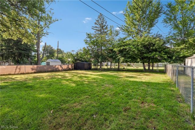 9011 Manorford Drive, Cleveland, OH 44130
