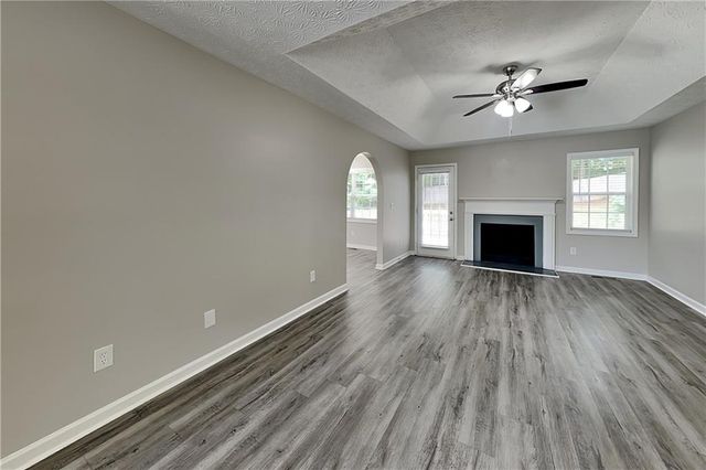 658 Castlebrooke Way, Lawrenceville, GA 30045
