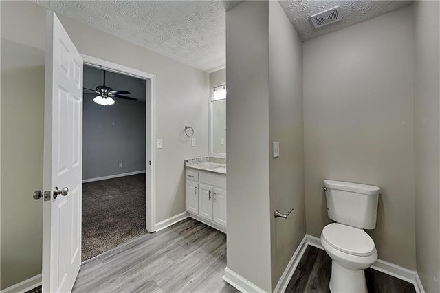 658 Castlebrooke Way, Lawrenceville, GA 30045