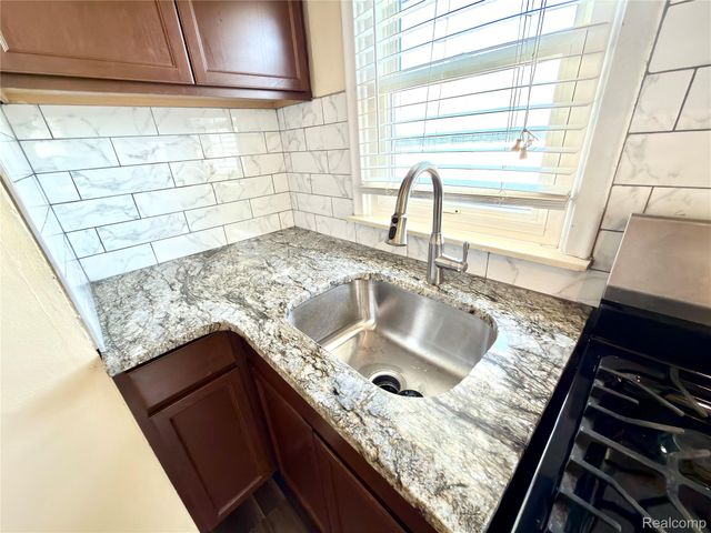 14257 MULBERRY Street, Southgate, MI 48195