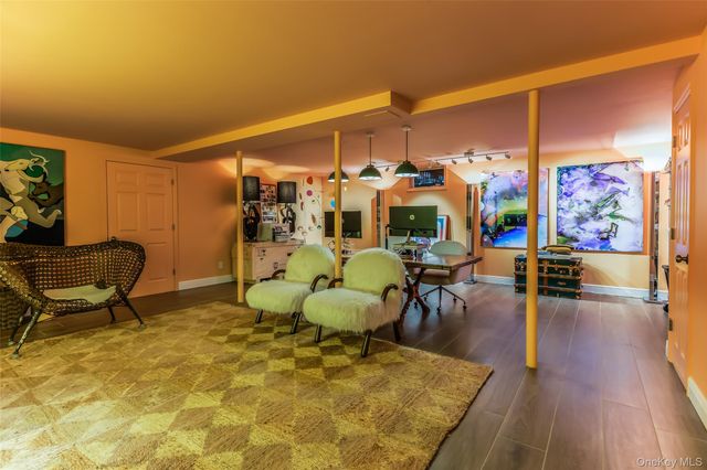 385 Main Street, East Setauket, NY 11733
