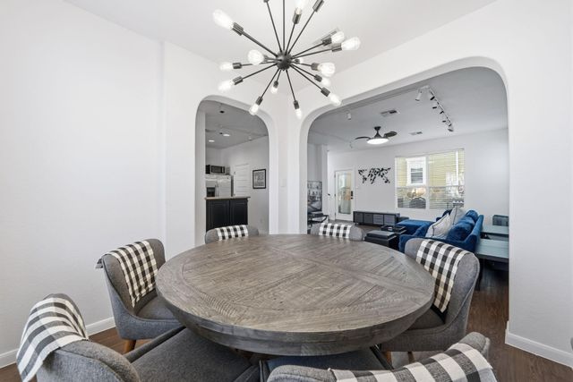 1817 Carlson DR 37C, Austin, TX 78741