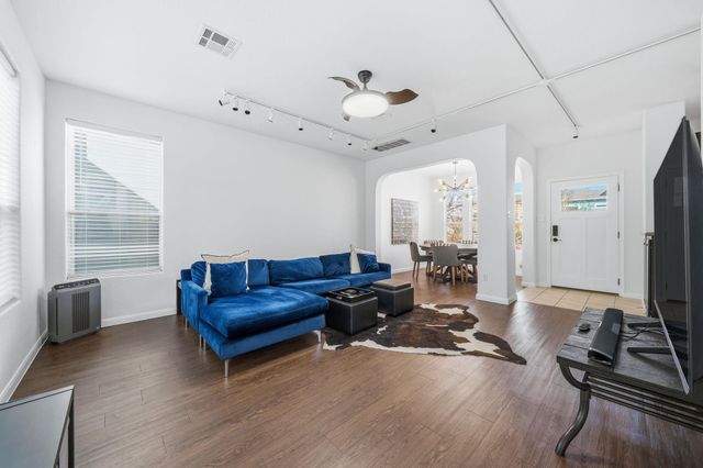 1817 Carlson DR 37C, Austin, TX 78741