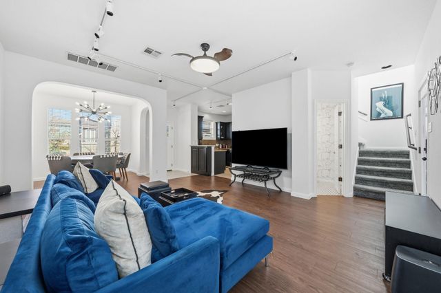 1817 Carlson DR 37C, Austin, TX 78741