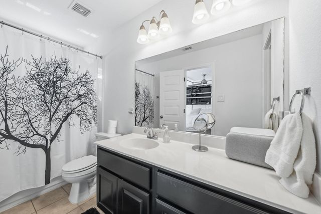 1817 Carlson DR 37C, Austin, TX 78741