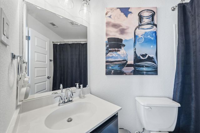 1817 Carlson DR 37C, Austin, TX 78741