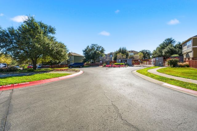 1817 Carlson DR 37C, Austin, TX 78741