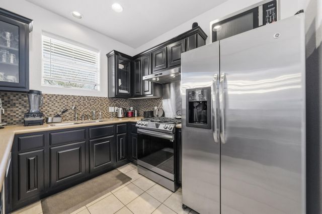 1817 Carlson DR 37C, Austin, TX 78741