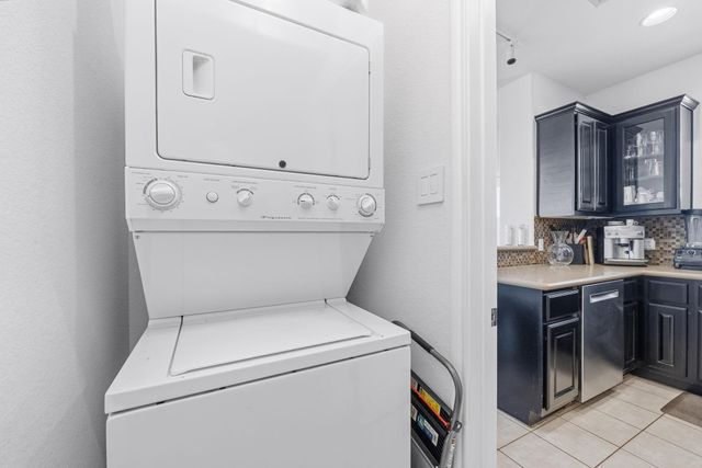 1817 Carlson DR 37C, Austin, TX 78741