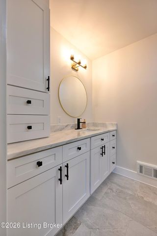 2224 Wynnewood Cir, Louisville, KY 40222