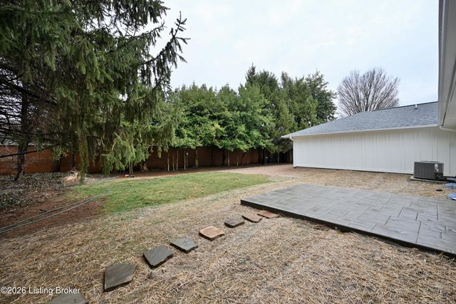 2224 Wynnewood Cir, Louisville, KY 40222