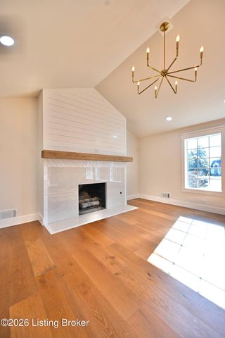 2224 Wynnewood Cir, Louisville, KY 40222