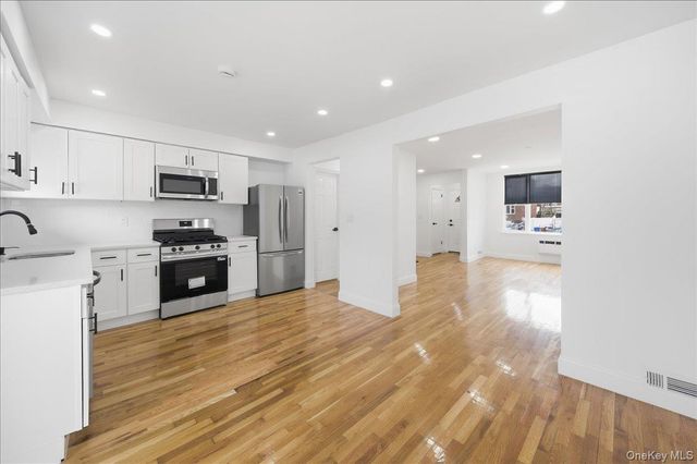 252 Brinsmade Avenue, Bronx, NY 10465