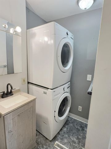 200 Donovan Drive, Valparaiso, IN 46385