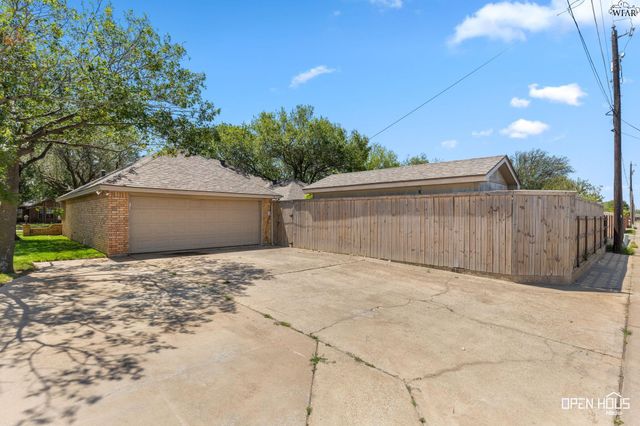 808 ARAPAHO DRIVE, Burkburnett, TX 76354