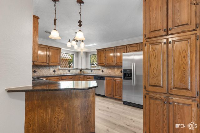 808 ARAPAHO DRIVE, Burkburnett, TX 76354