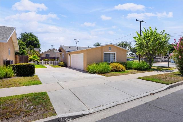 1813 2114 1St, A Street, La Verne, CA 91750