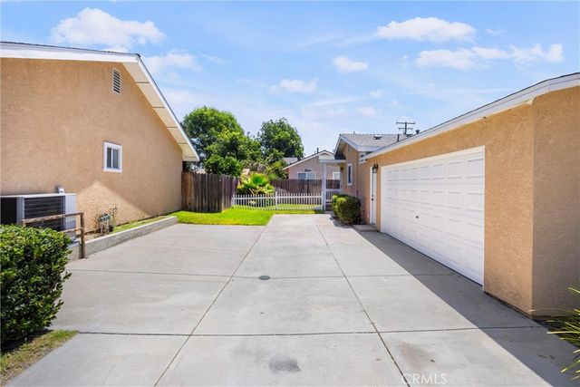 1813 2114 1St, A Street, La Verne, CA 91750
