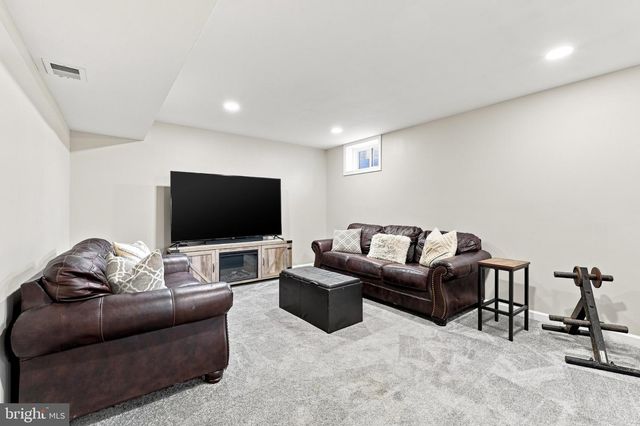 117 BLAKELY RD, Kearneysville, WV 25430