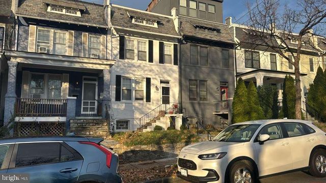 2406 37TH ST NW, Washington, DC 20007