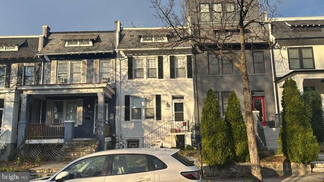 2406 37TH ST NW, Washington, DC 20007
