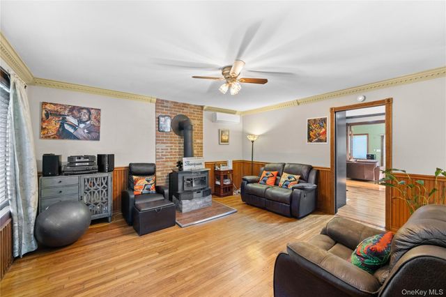 554 Grant Avenue, West Hempstead, NY 11552