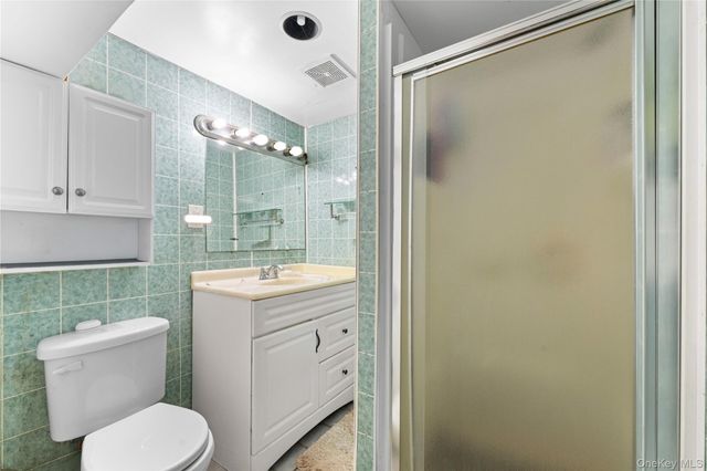 554 Grant Avenue, West Hempstead, NY 11552