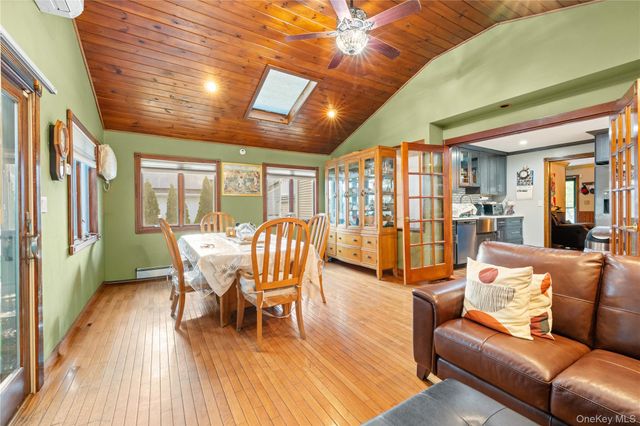 554 Grant Avenue, West Hempstead, NY 11552