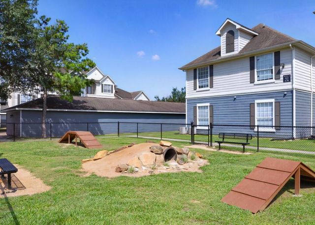 17111 Hafer Road 827, Houston, TX 77090