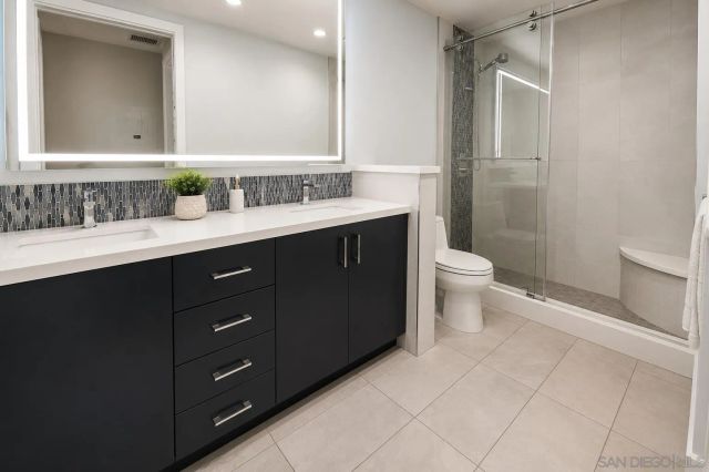 1205 Pacific Hwy 2906, San Diego, CA 92101