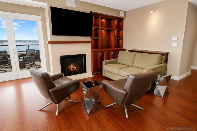 1205 Pacific Hwy 2906, San Diego, CA 92101