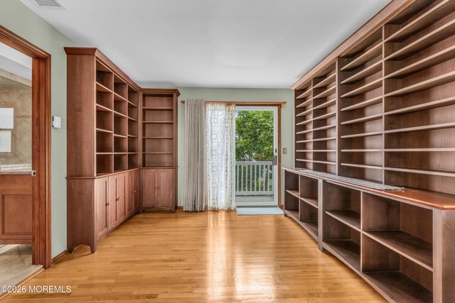 39 8th Avenue, Seaside Park, NJ 08752