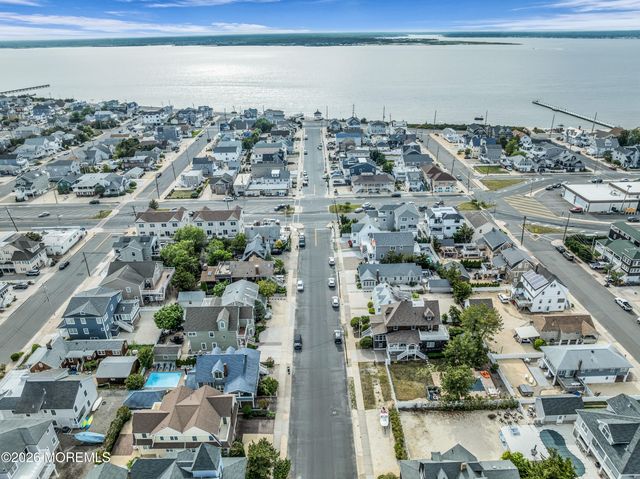 39 8th Avenue, Seaside Park, NJ 08752